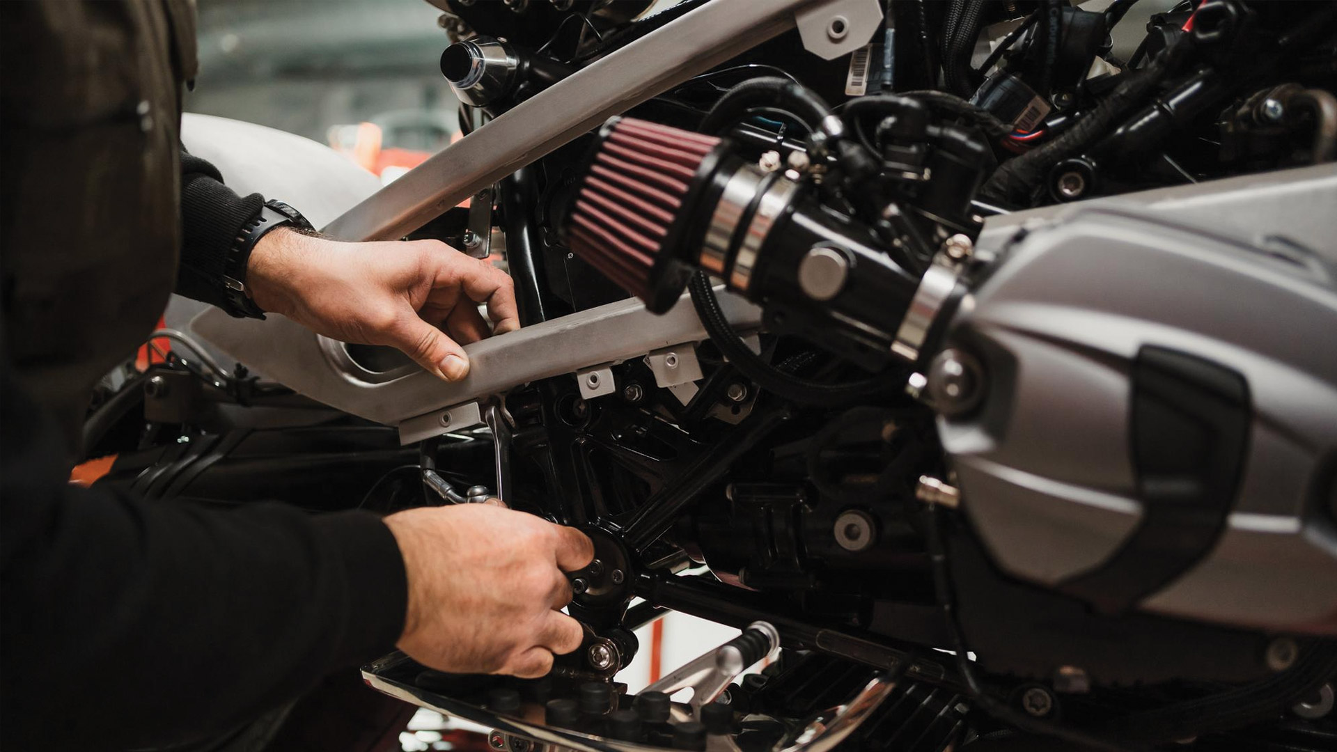 Officina Moto Guzzi a Torino